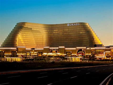 best luxury hotels in manila